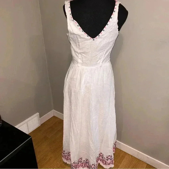 Holding Horses Dress - Picture 9 of 9